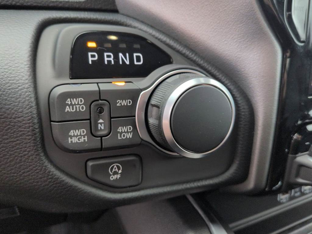 Thumbnail: 2026 RAM 1500 - 32