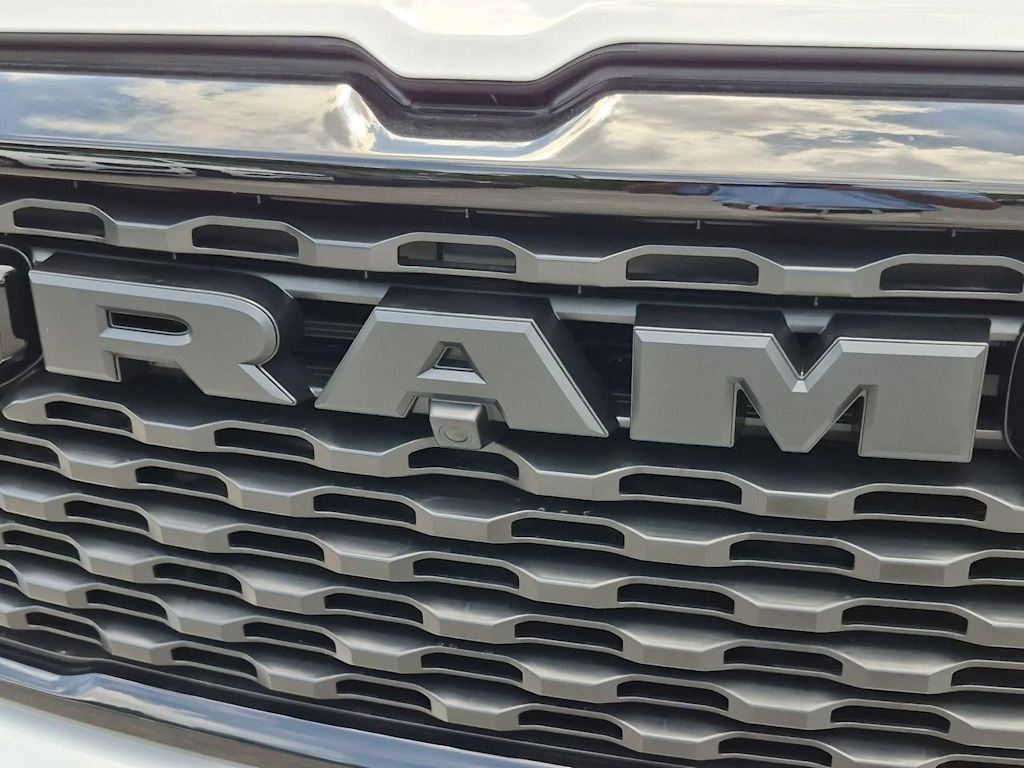 Thumbnail: 2026 RAM 1500 - 7