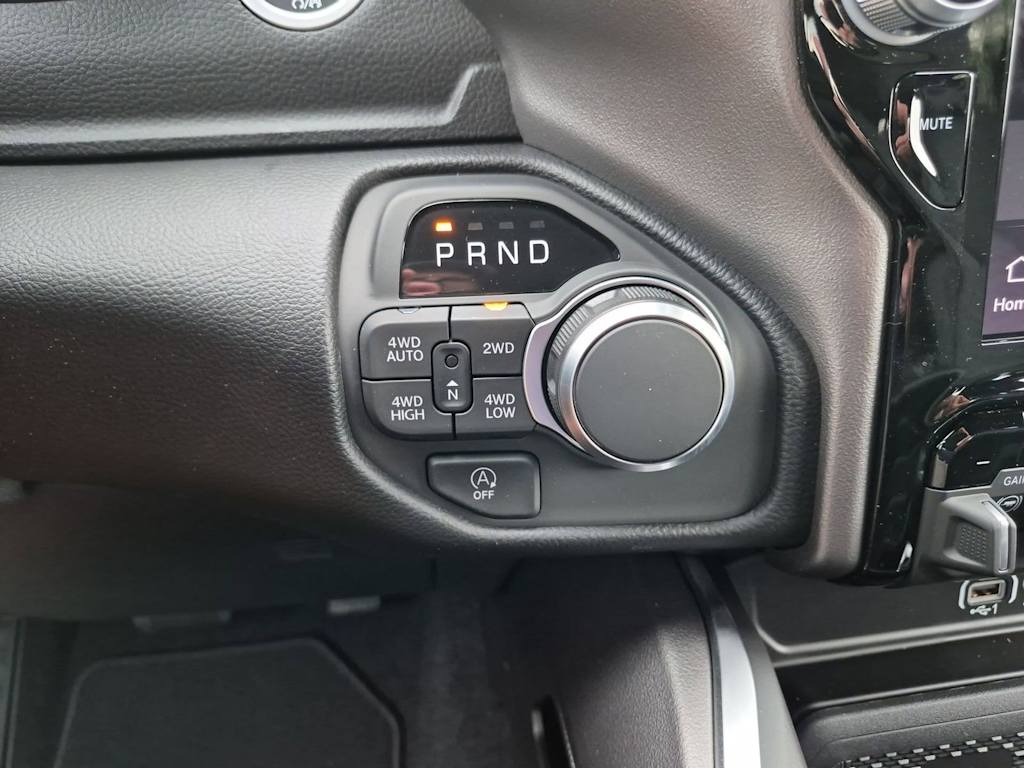 Thumbnail: 2026 RAM 1500 - 36