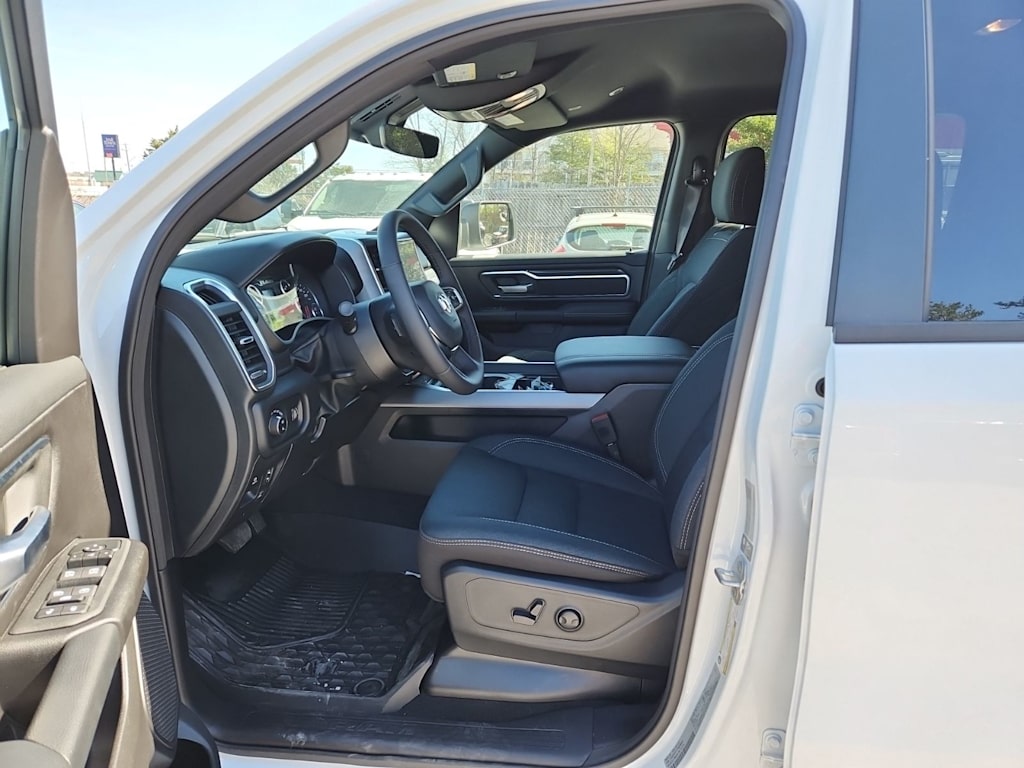 Thumbnail: 2026 RAM 1500 - 17