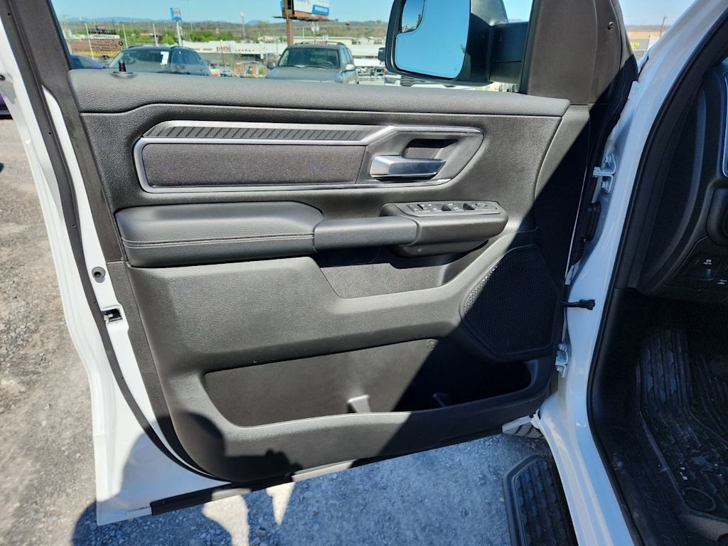 Thumbnail: 2026 RAM 1500 - 18