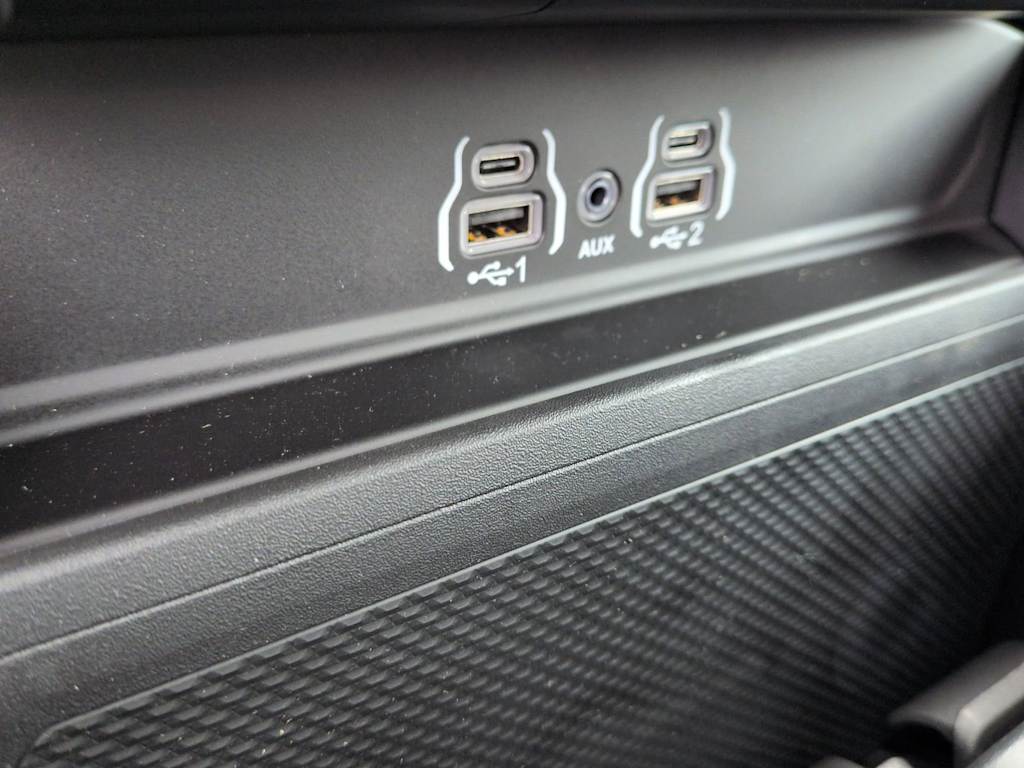 Thumbnail: 2026 RAM 1500 - 32