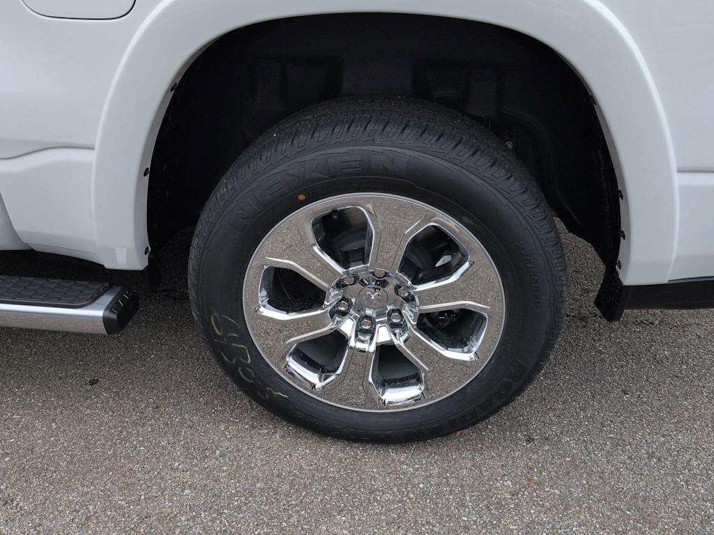 Thumbnail: 2026 RAM 1500 - 8