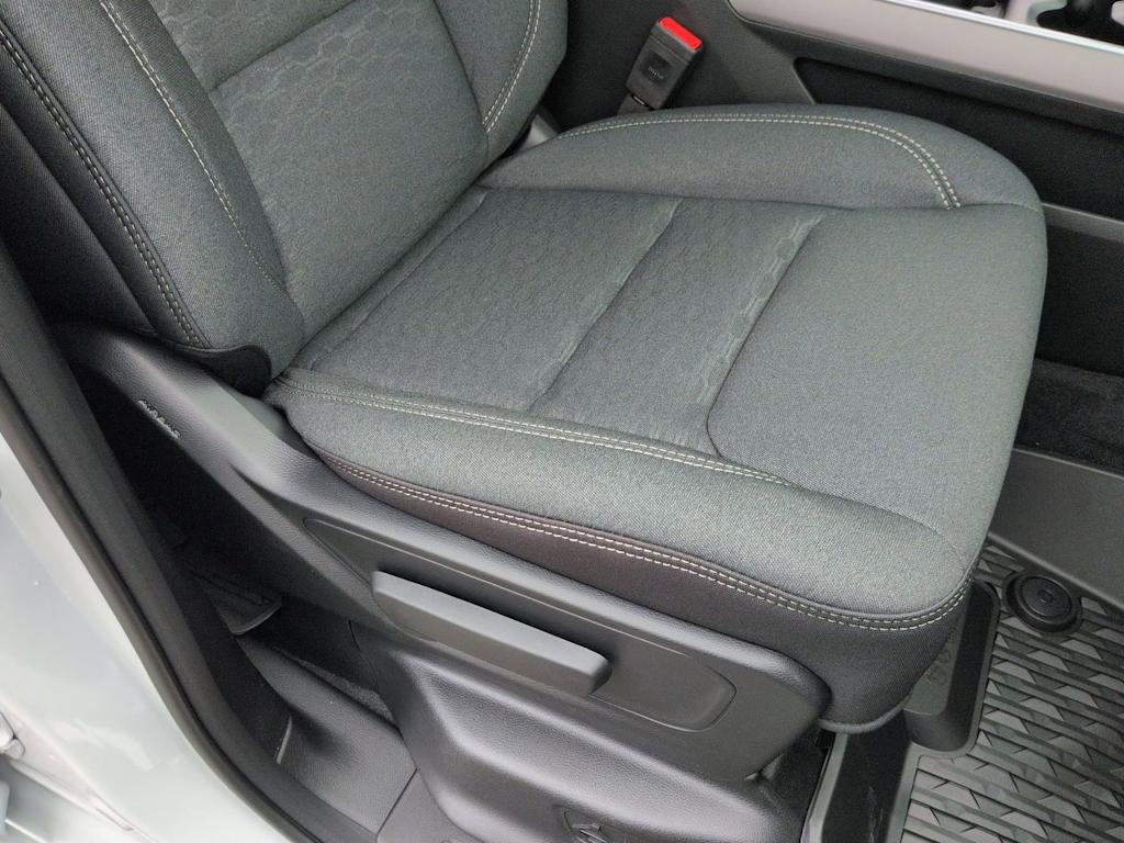 Thumbnail: 2026 RAM 1500 - 25