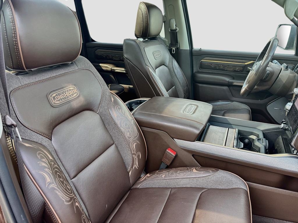 Thumbnail: 2025 RAM 1500 - 33