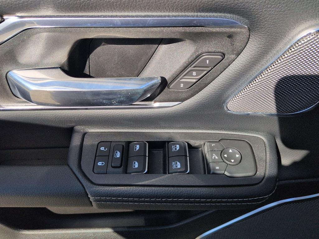 Thumbnail: 2026 RAM 1500 - 15