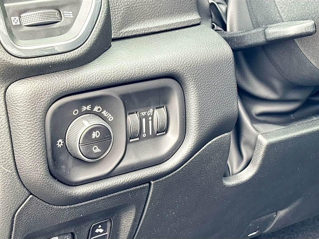 Thumbnail: 2026 RAM 1500 - 22