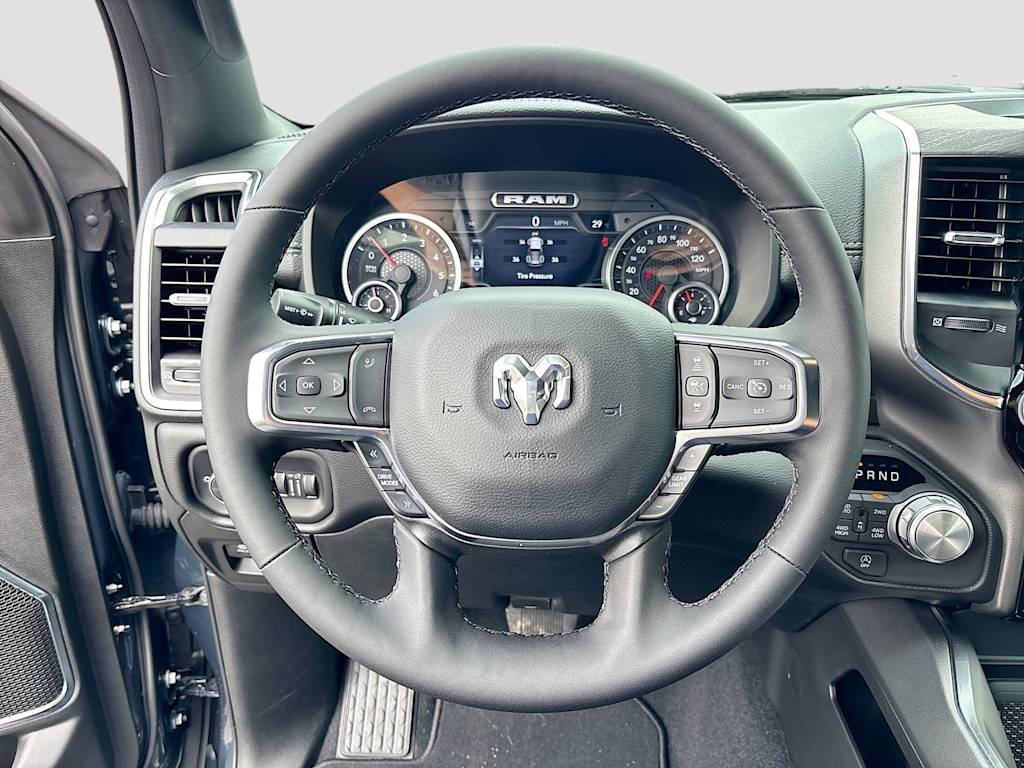 Thumbnail: 2026 RAM 1500 - 9