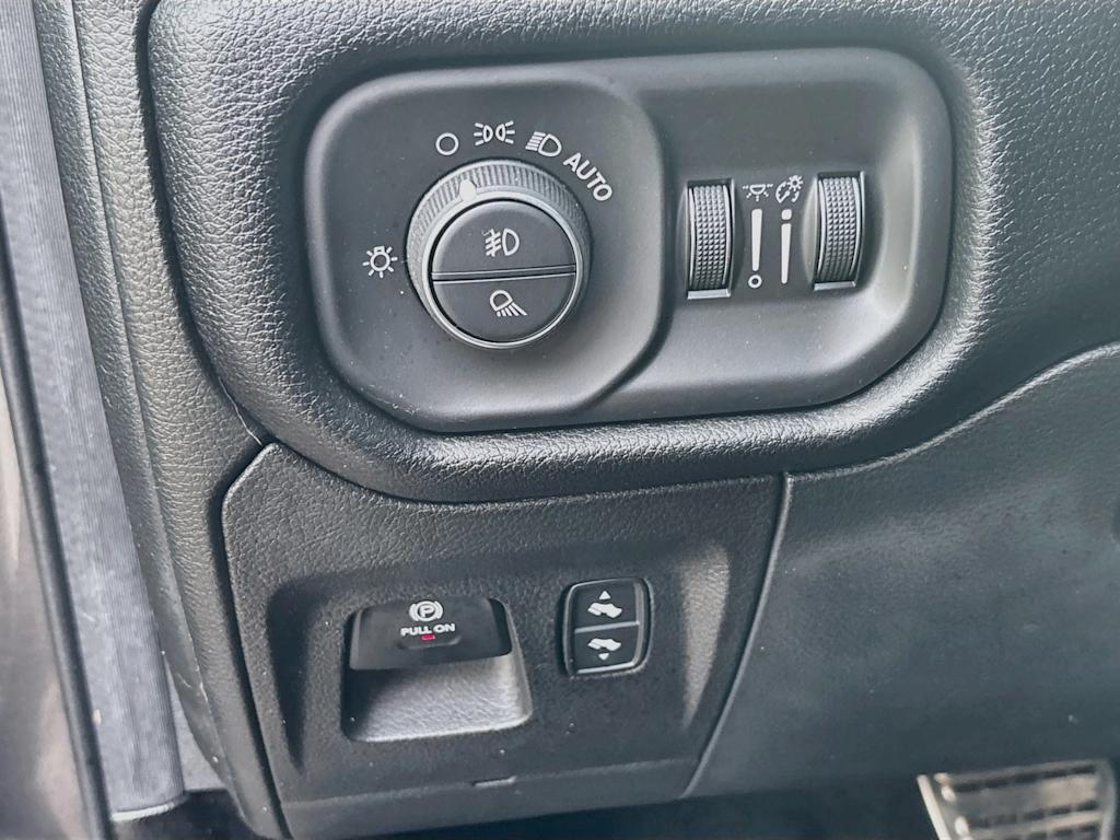 Thumbnail: 2022 RAM 1500 - 22