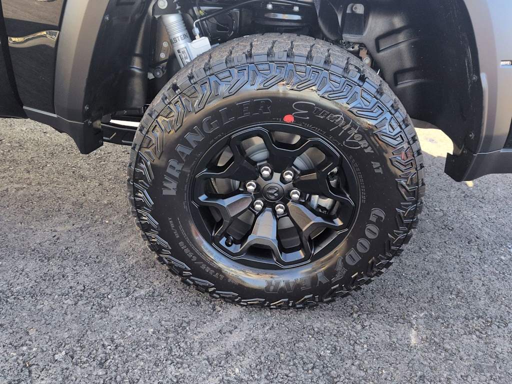 Thumbnail: 2026 RAM 1500 - 4