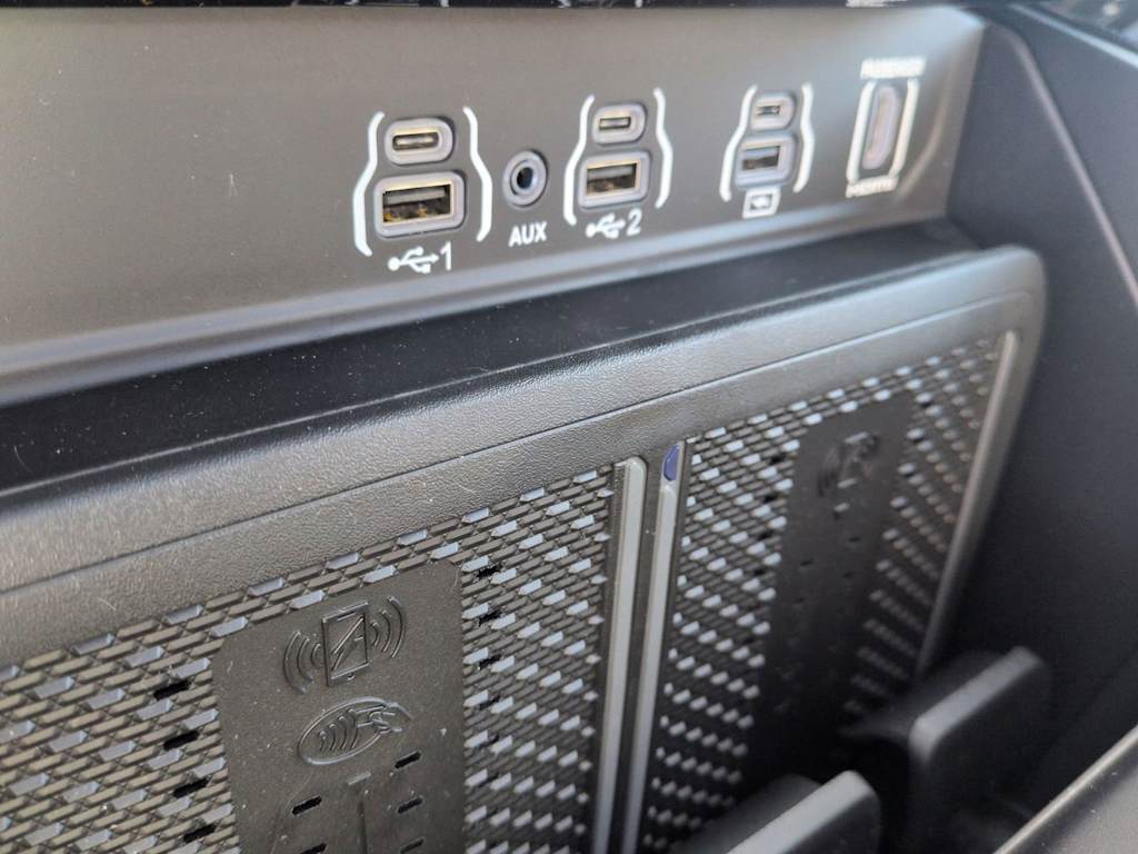 Thumbnail: 2026 RAM 1500 - 25