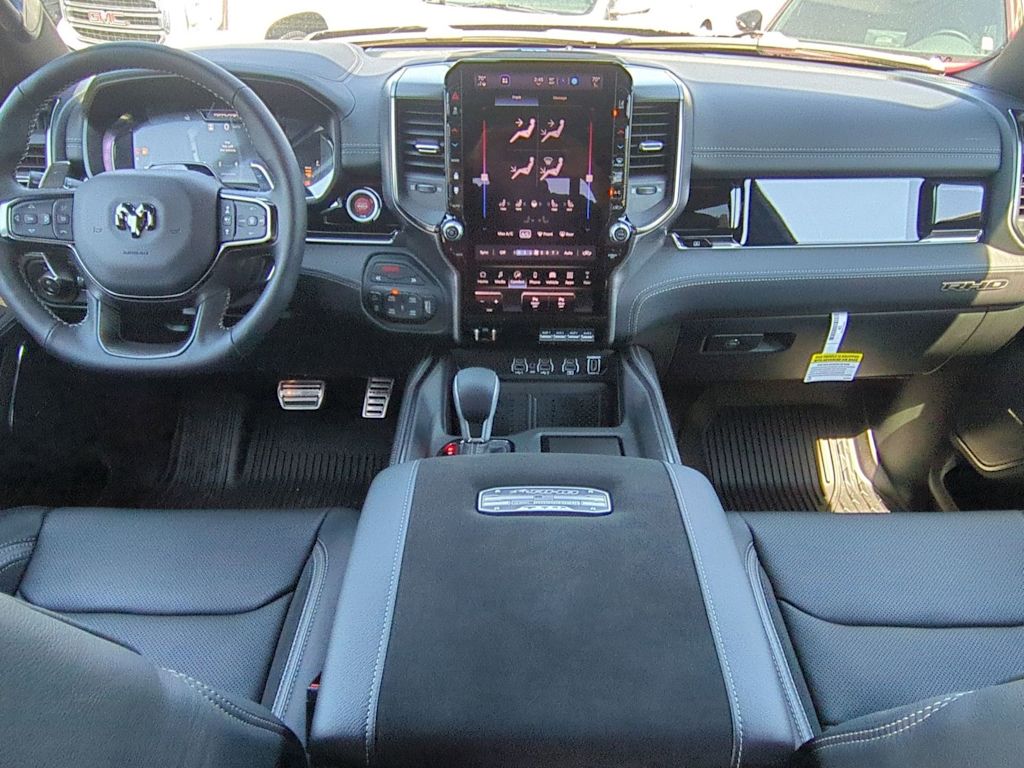Thumbnail: 2026 RAM 1500 - 9