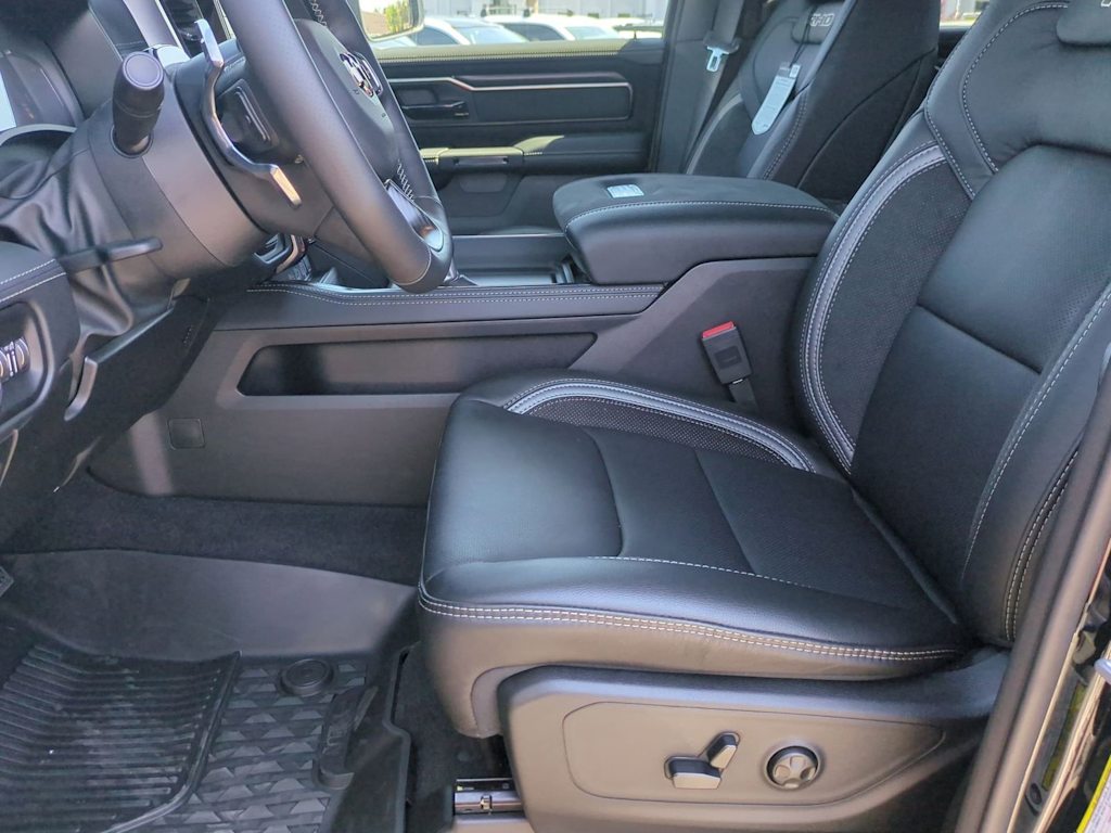 Thumbnail: 2026 RAM 1500 - 10