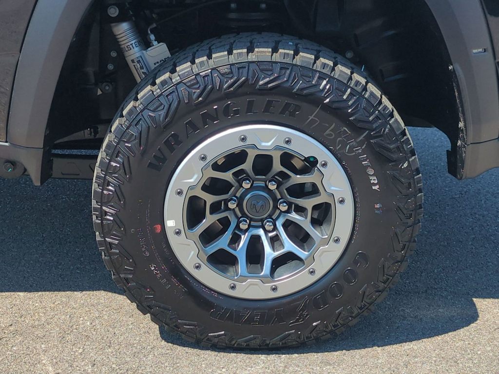 Thumbnail: 2026 RAM 1500 - 8