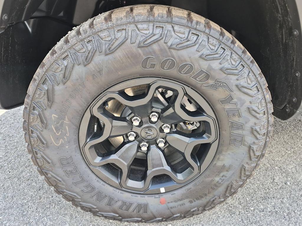Thumbnail: 2026 RAM 1500 - 8