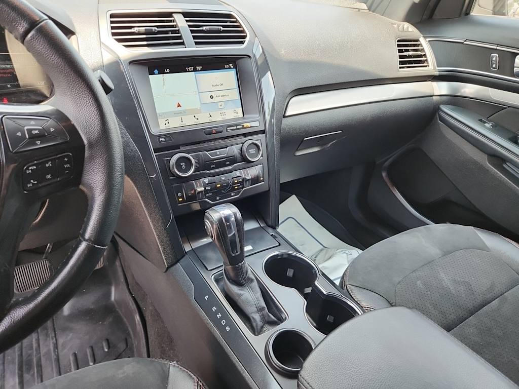 2018 Ford Explorer XLT 2