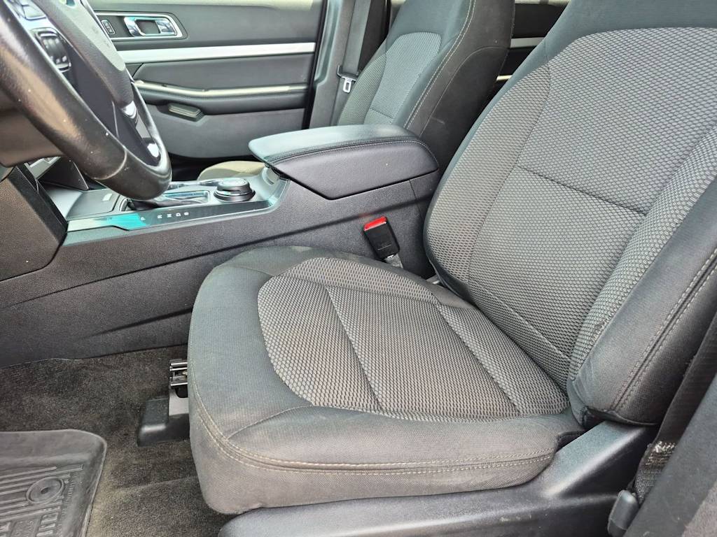 Thumbnail: 2017 Ford Explorer - 10