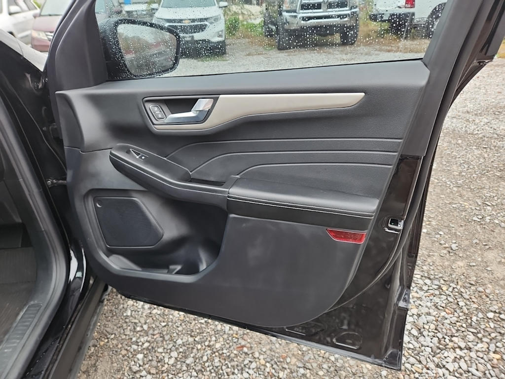 Thumbnail: 2022 Ford Escape - 23