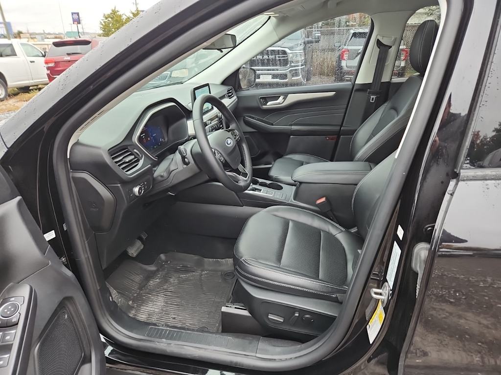 Thumbnail: 2022 Ford Escape - 18