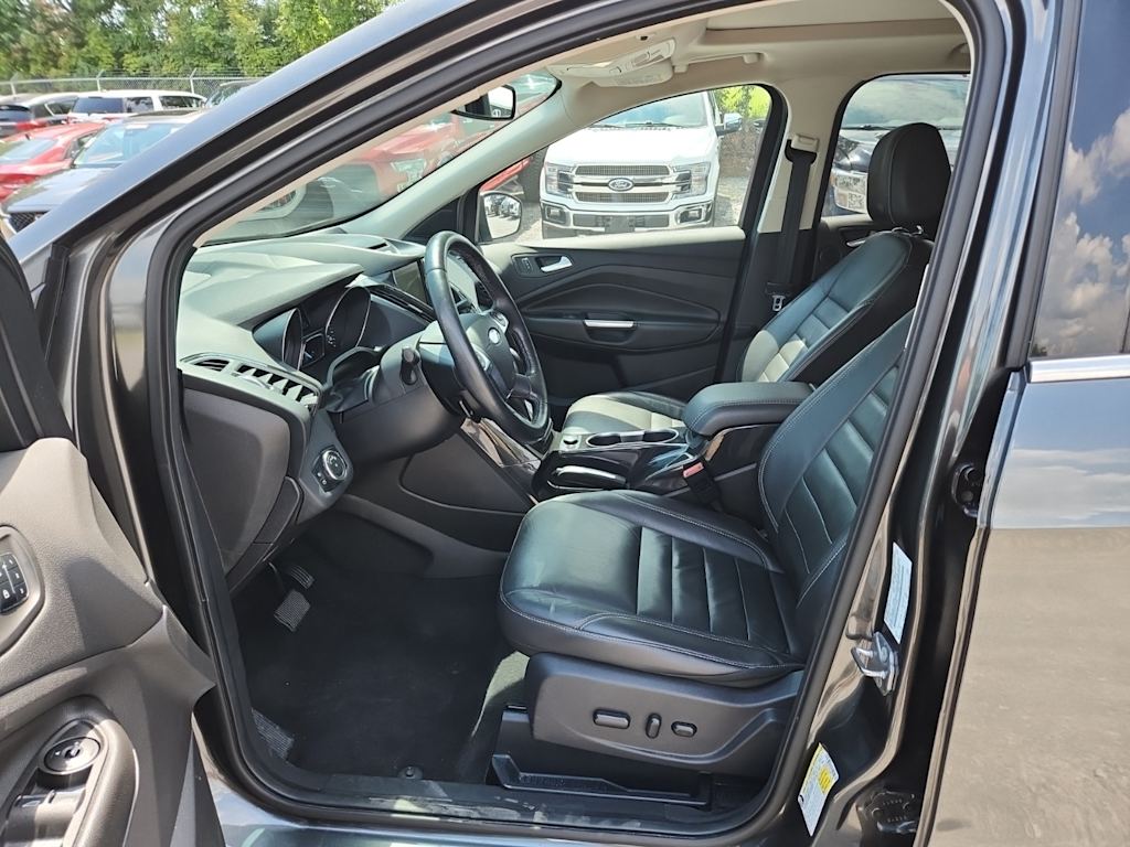 Thumbnail: 2016 Ford Escape - 9