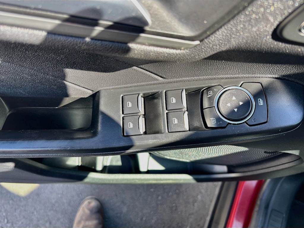 Thumbnail: 2022 Ford Escape - 22