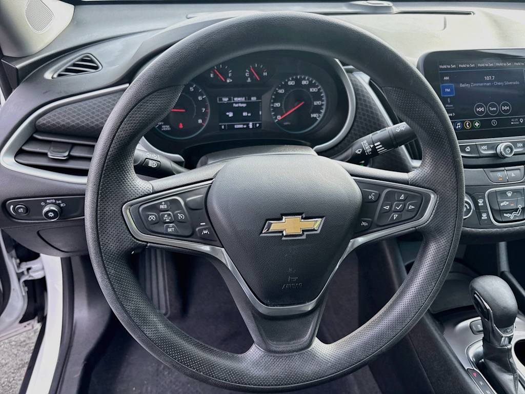 Thumbnail: 2023 Chevrolet Malibu - 9