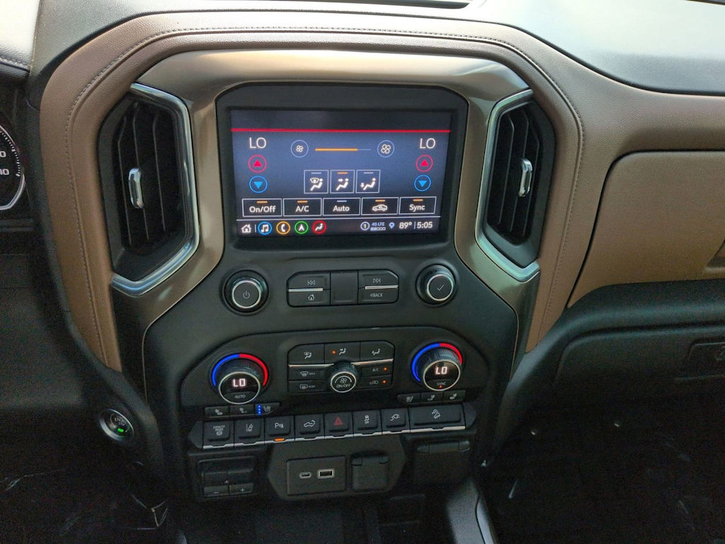 Thumbnail: 2021 Chevrolet Silverado 2500 - 13
