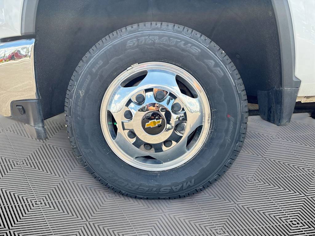 Thumbnail: 2023 Chevrolet Silverado 3500 - 6