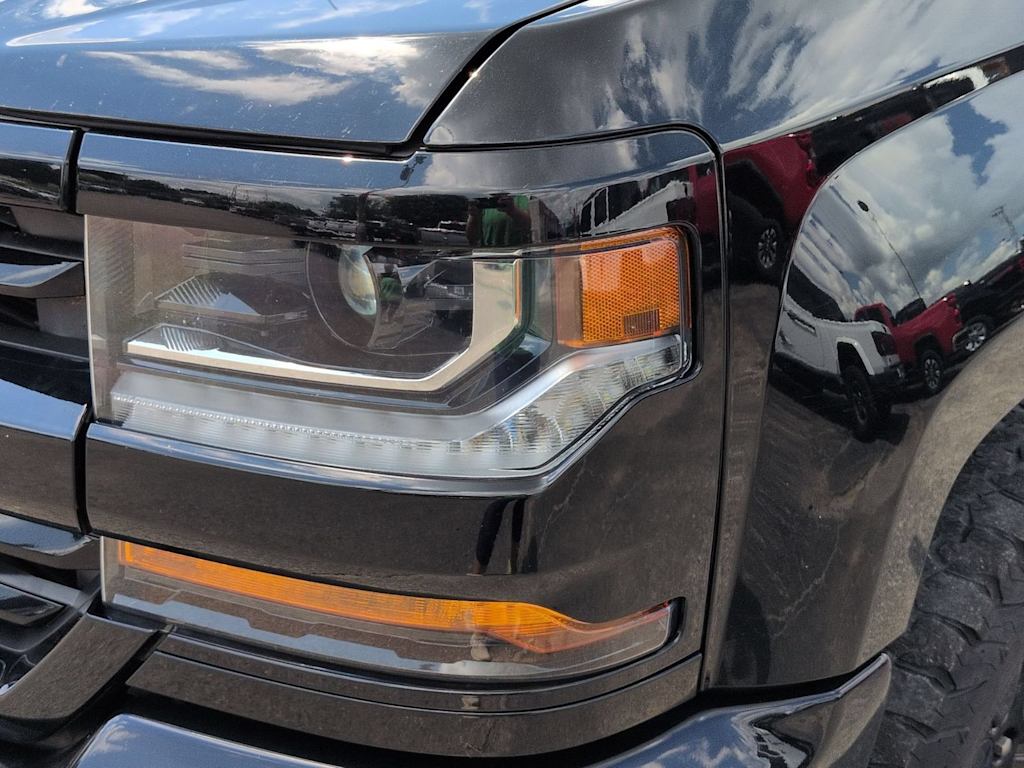 Thumbnail: 2018 Chevrolet Silverado 1500 - 18