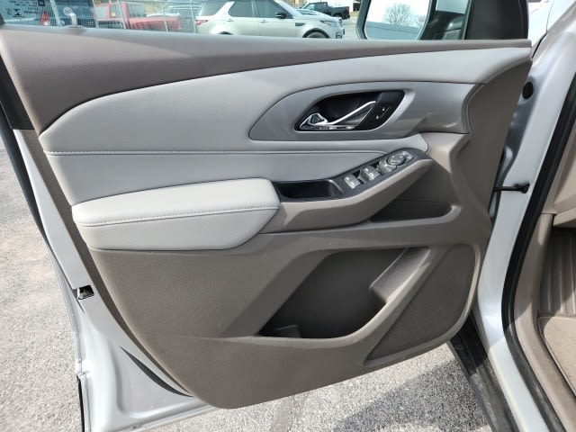 2021 Chevrolet Traverse LT 18
