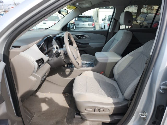 2021 Chevrolet Traverse LT 9