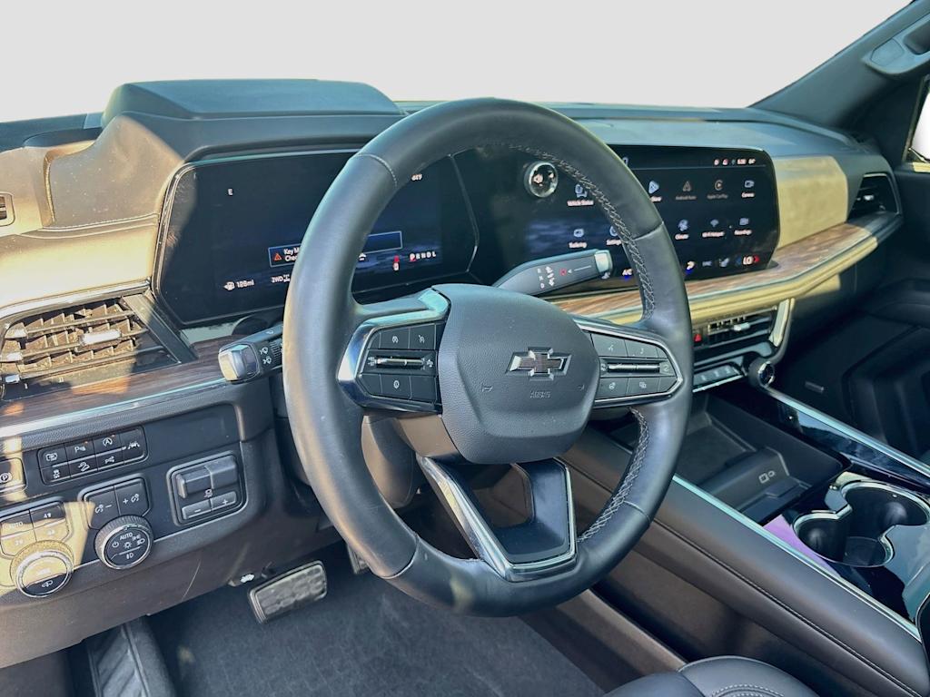 Thumbnail: 2025 Chevrolet Tahoe - 2