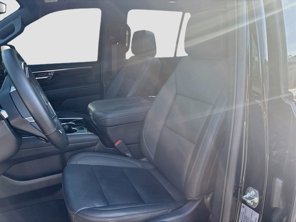 Thumbnail: 2025 Chevrolet Tahoe - 11