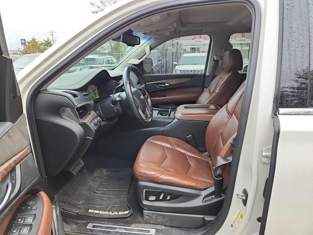 Thumbnail: 2015 Cadillac Escalade - 18