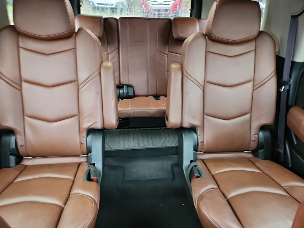 Thumbnail: 2015 Cadillac Escalade - 21