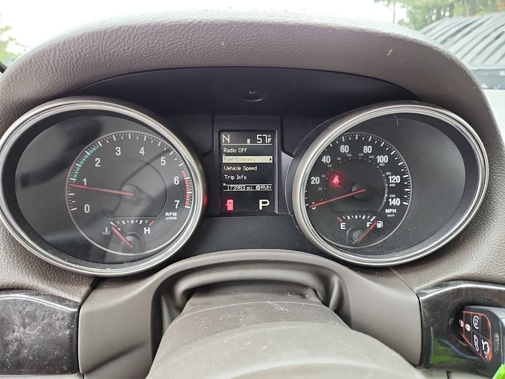 Thumbnail: 2011 Jeep Grand Cherokee - 13