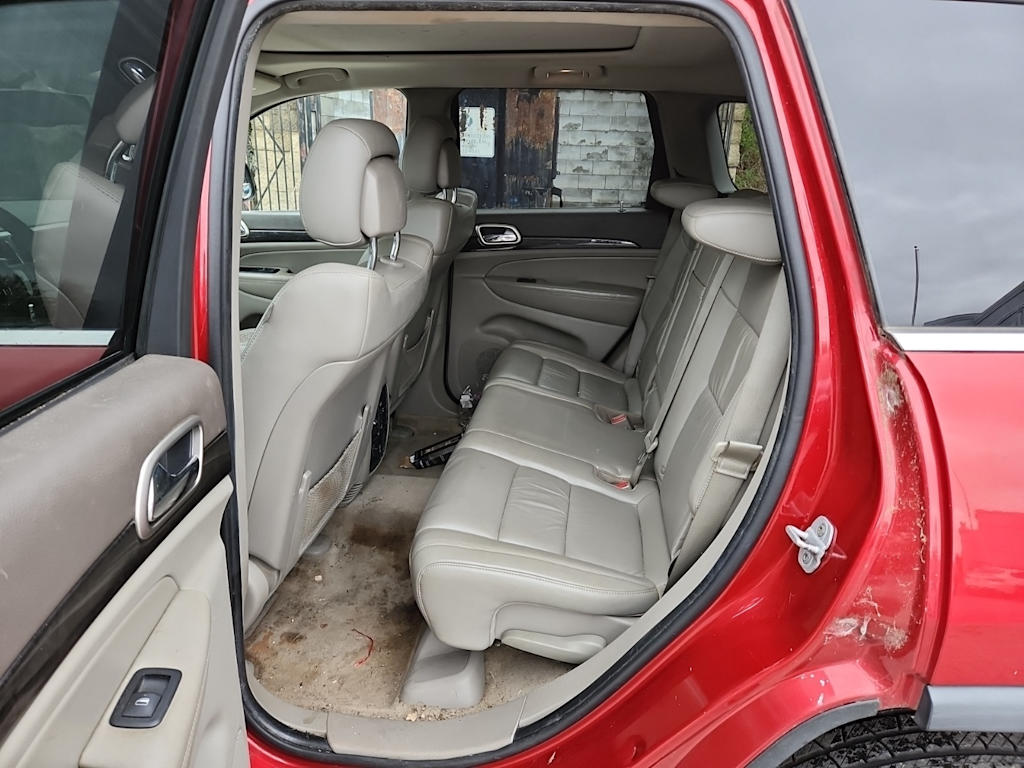 Thumbnail: 2011 Jeep Grand Cherokee - 26