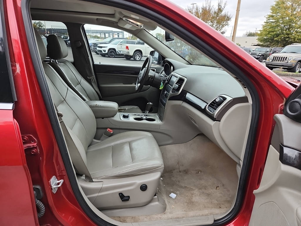 Thumbnail: 2011 Jeep Grand Cherokee - 22