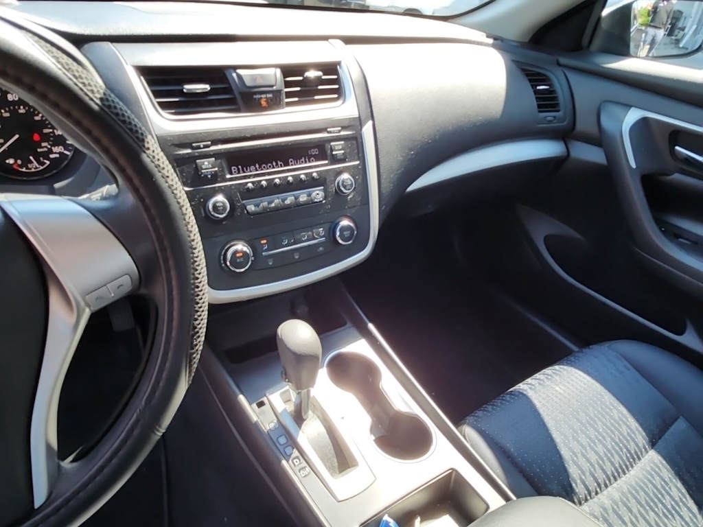Thumbnail: 2016 Nissan Altima - 2