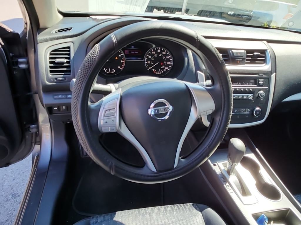 Thumbnail: 2016 Nissan Altima - 7