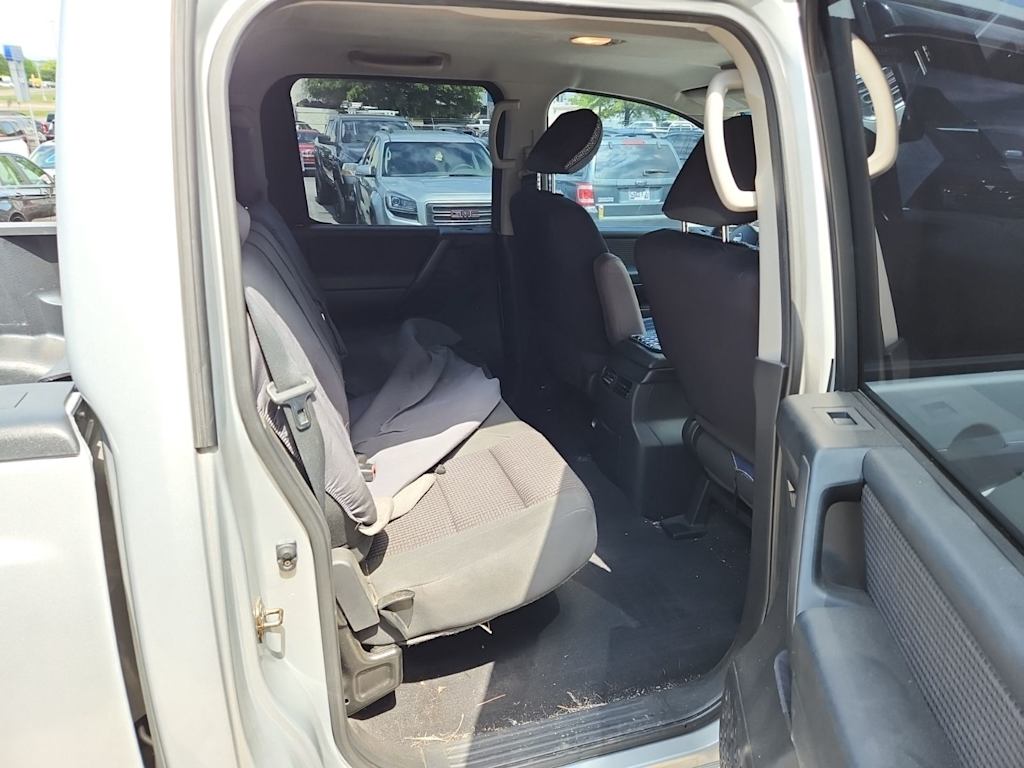 Thumbnail: 2010 Nissan Titan - 11