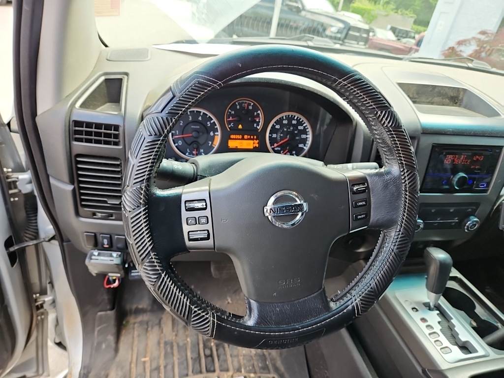 Thumbnail: 2010 Nissan Titan - 8
