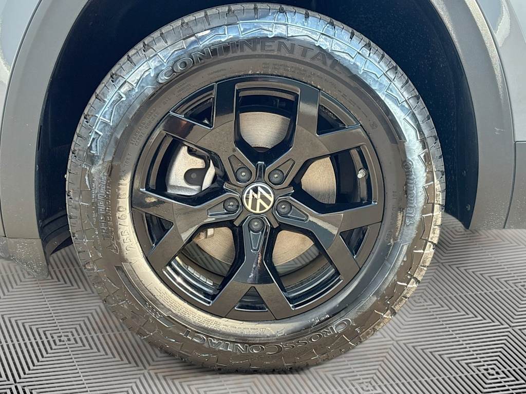 Thumbnail: 2024 Volkswagen Atlas - 8
