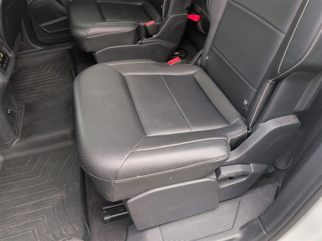 Thumbnail: 2021 Volkswagen Atlas - 23