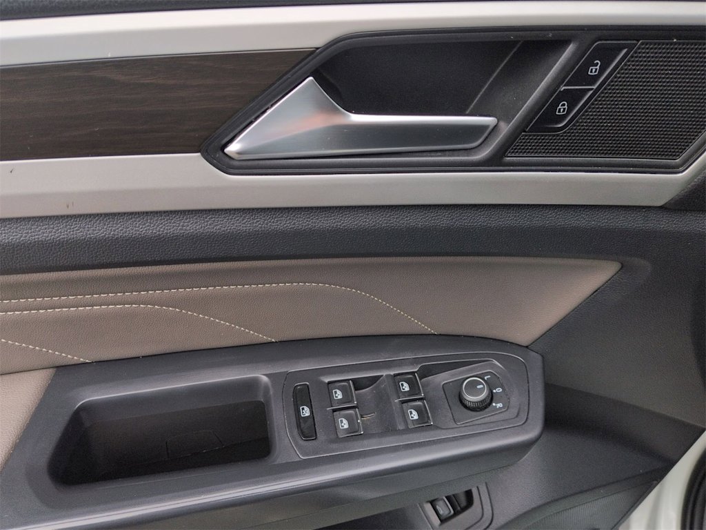 Thumbnail: 2021 Volkswagen Atlas - 21