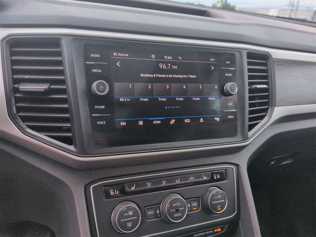 Thumbnail: 2021 Volkswagen Atlas - 11