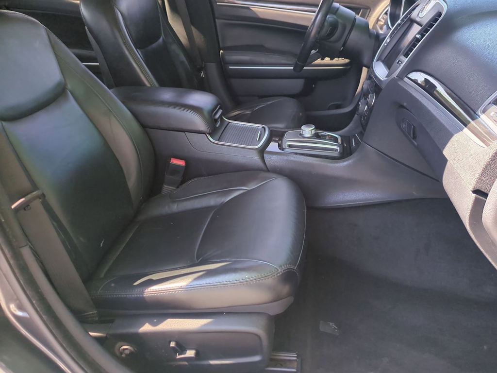 Thumbnail: 2015 Chrysler 300 - 10