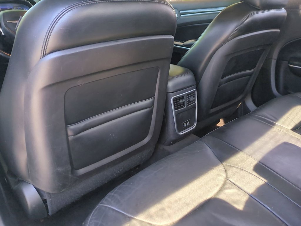 Thumbnail: 2015 Chrysler 300 - 11