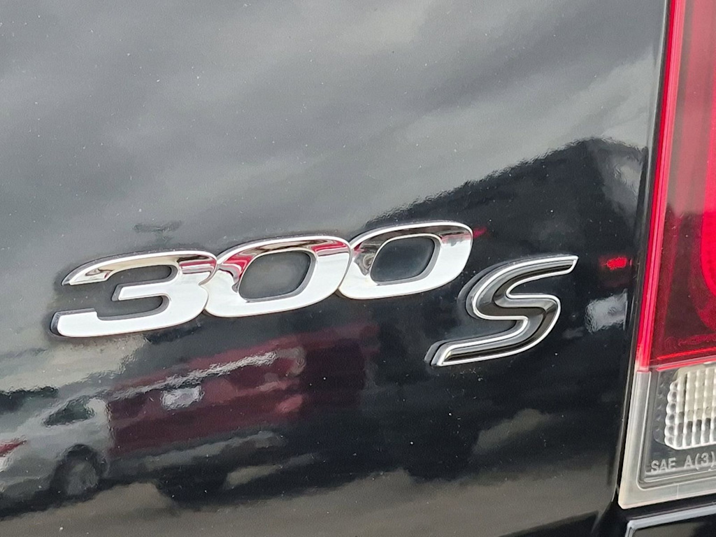 Thumbnail: 2017 Chrysler 300 - 23