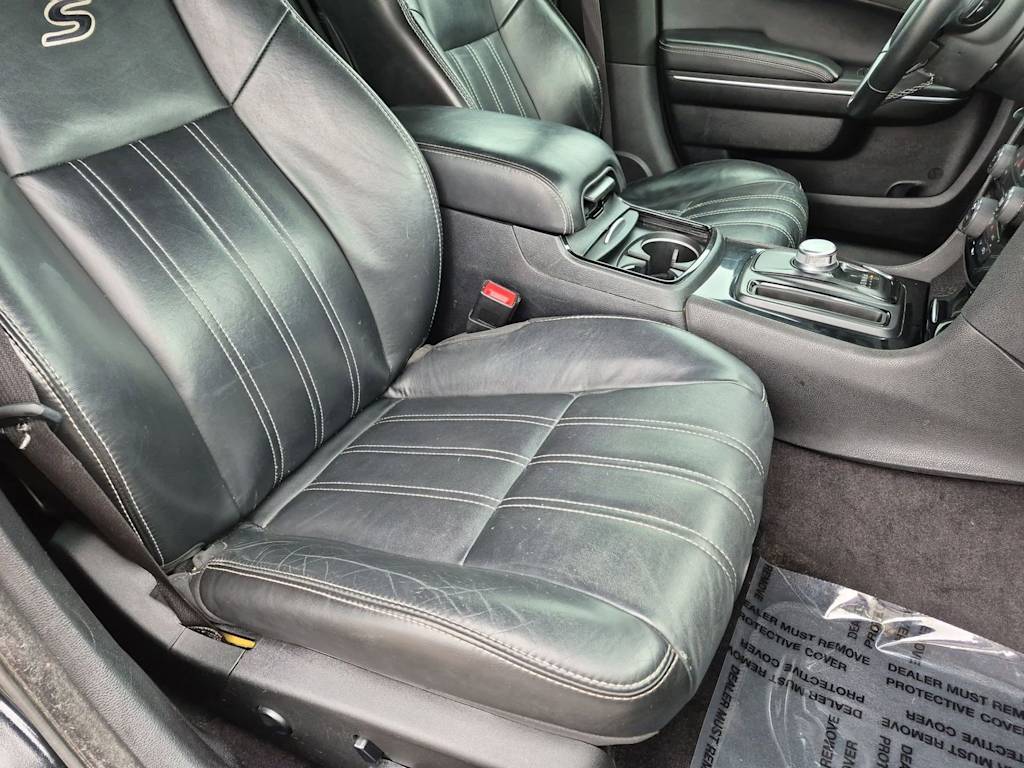 Thumbnail: 2017 Chrysler 300 - 27